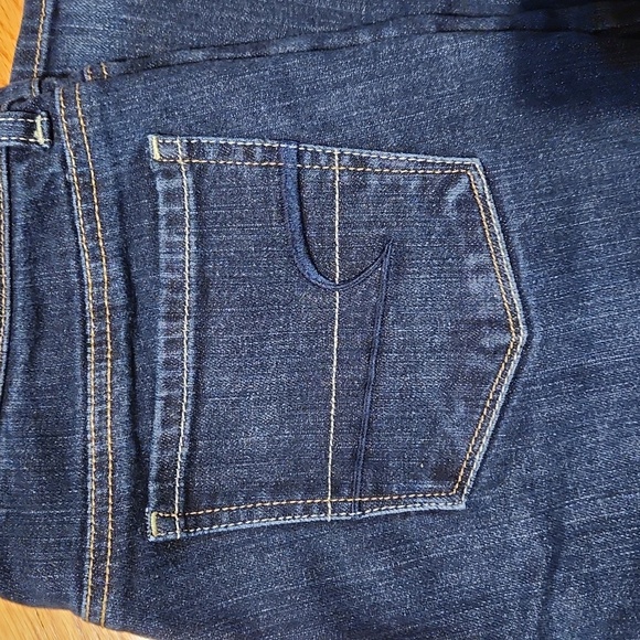 American Eagle Skinny Jeans - Picture 3 of 6